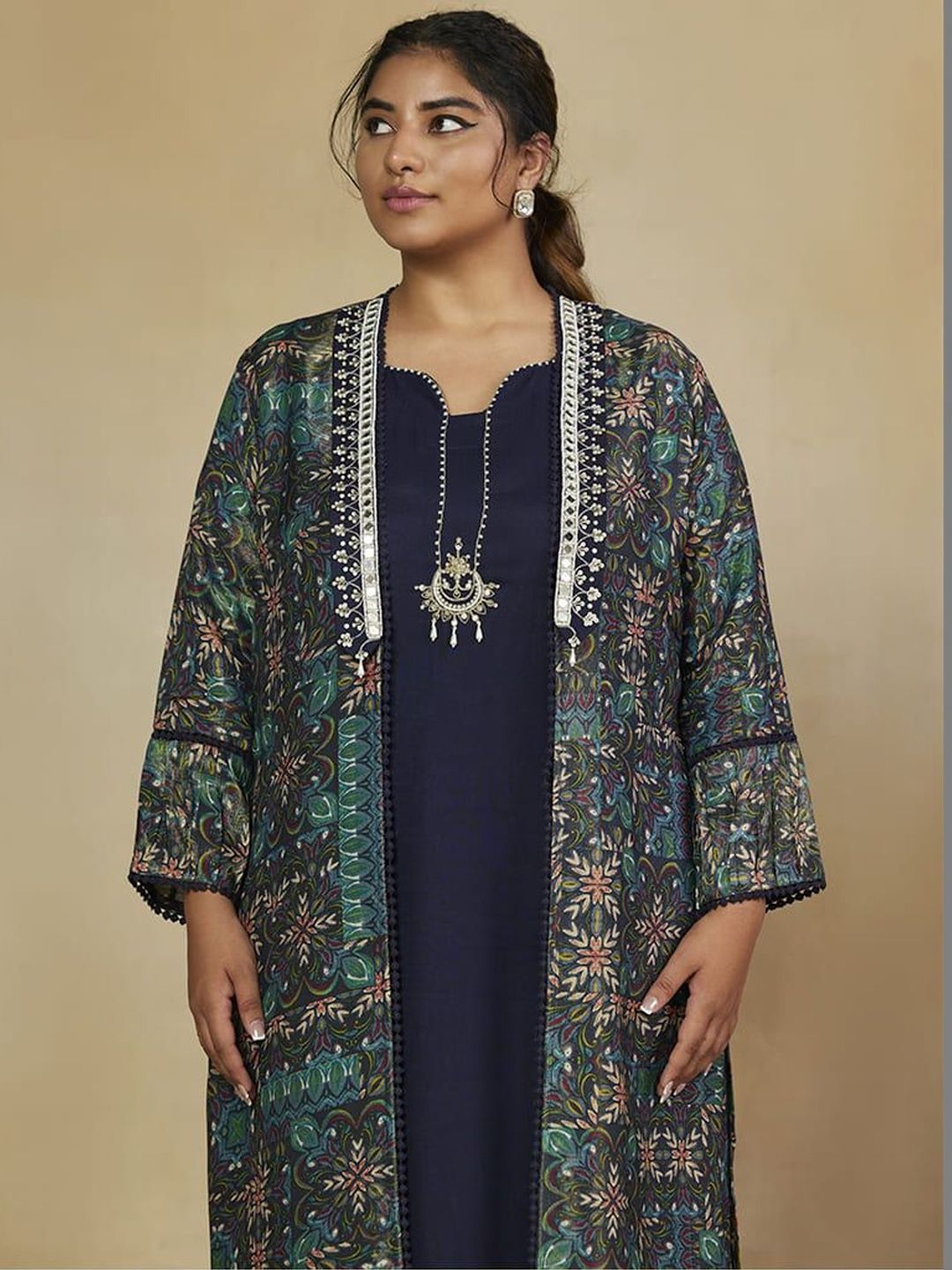 Mamicha Printed V-Neck Top With Shrug  & Trousers Co-Ords Set