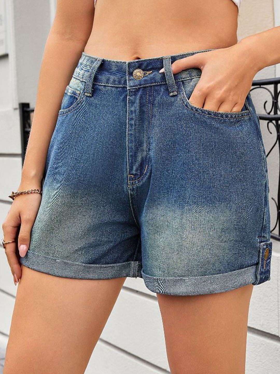 DressBerry Women Washed Slim Fit Denim Denim Shorts Technology