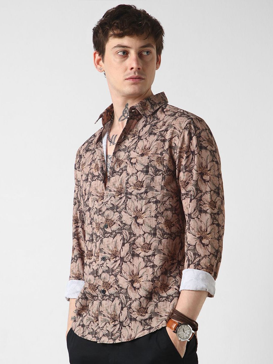 VASTRADO Men Classic Cutaway Collar Floral Printed Slim Fit Casual Shirt