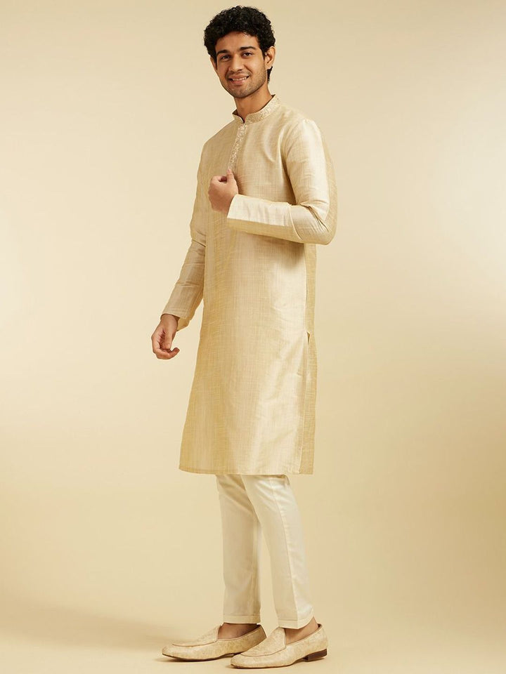 Diwas by Manyavar Floral Yoke Design Thread Work Mandarin Collar Straight Kurta