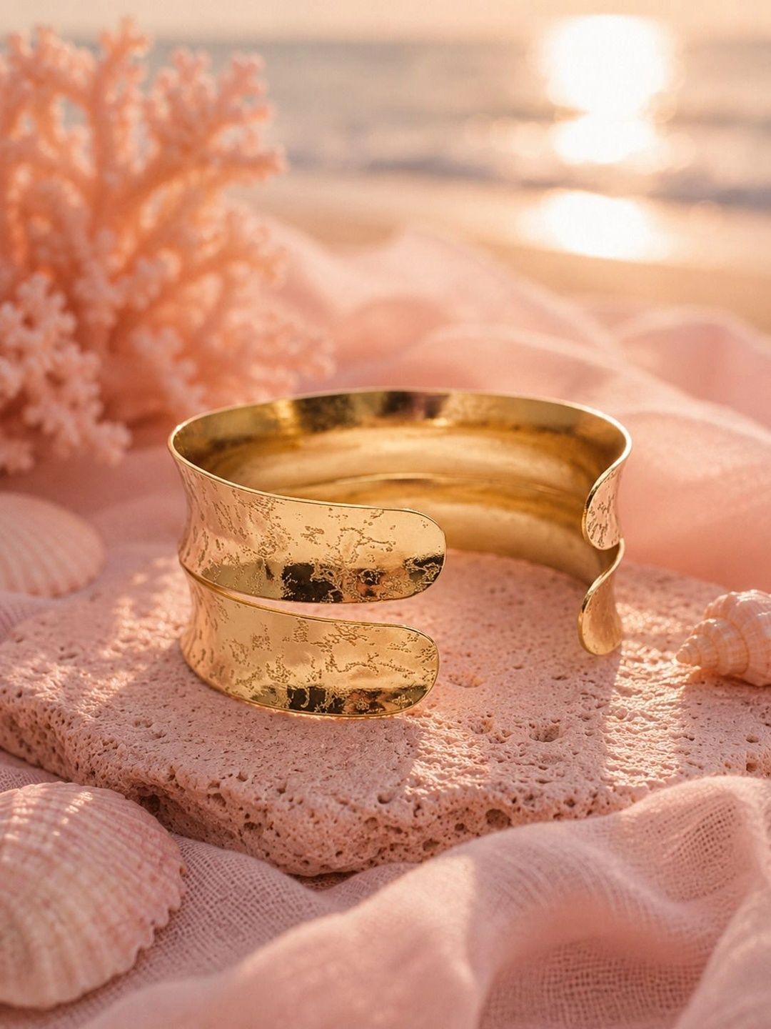 VOGUE PANASH Gelang Cuff Bersalut Emas