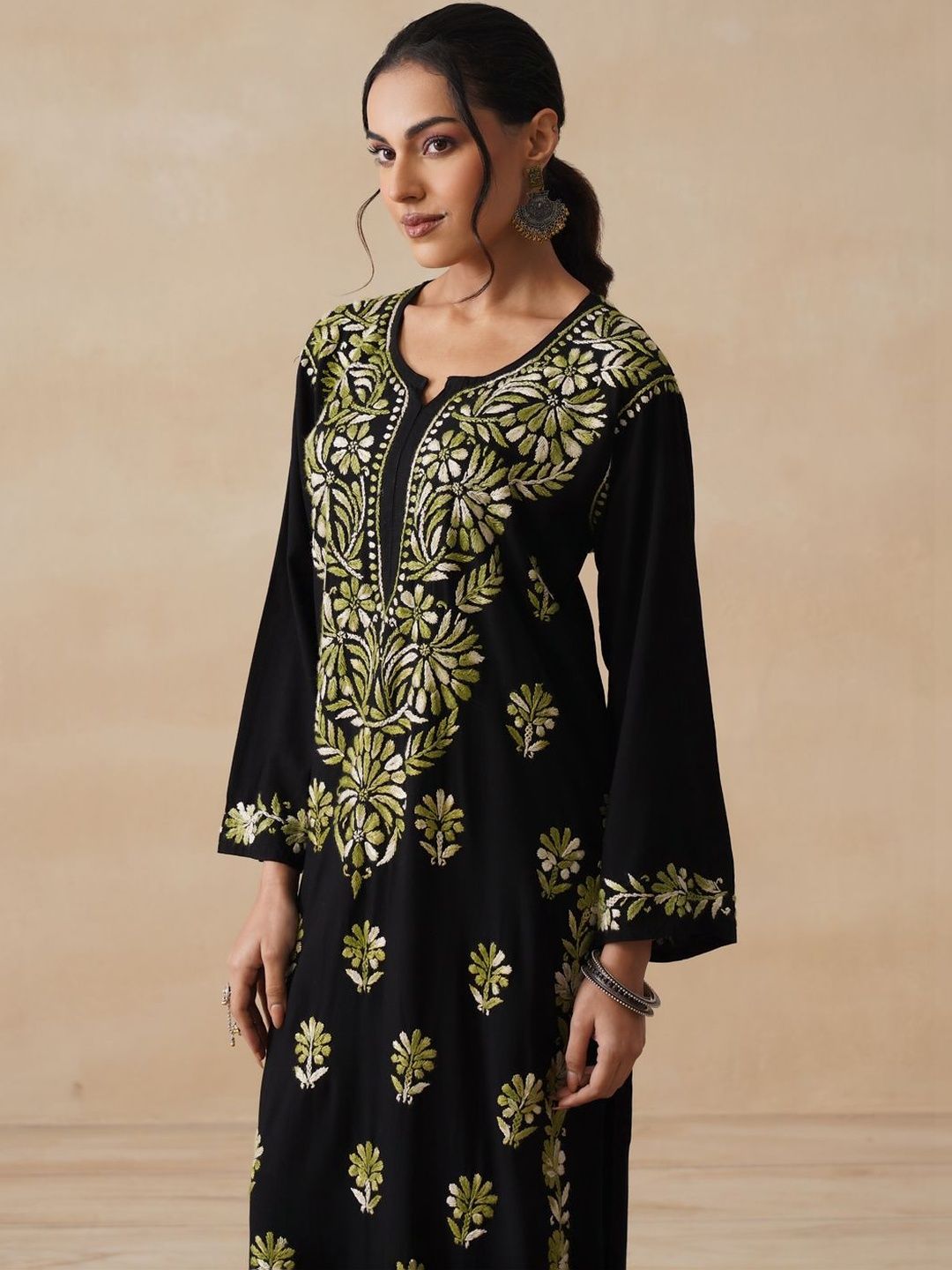Set Seluar Kurta Motif Etnik Bersulam House of Chikankari