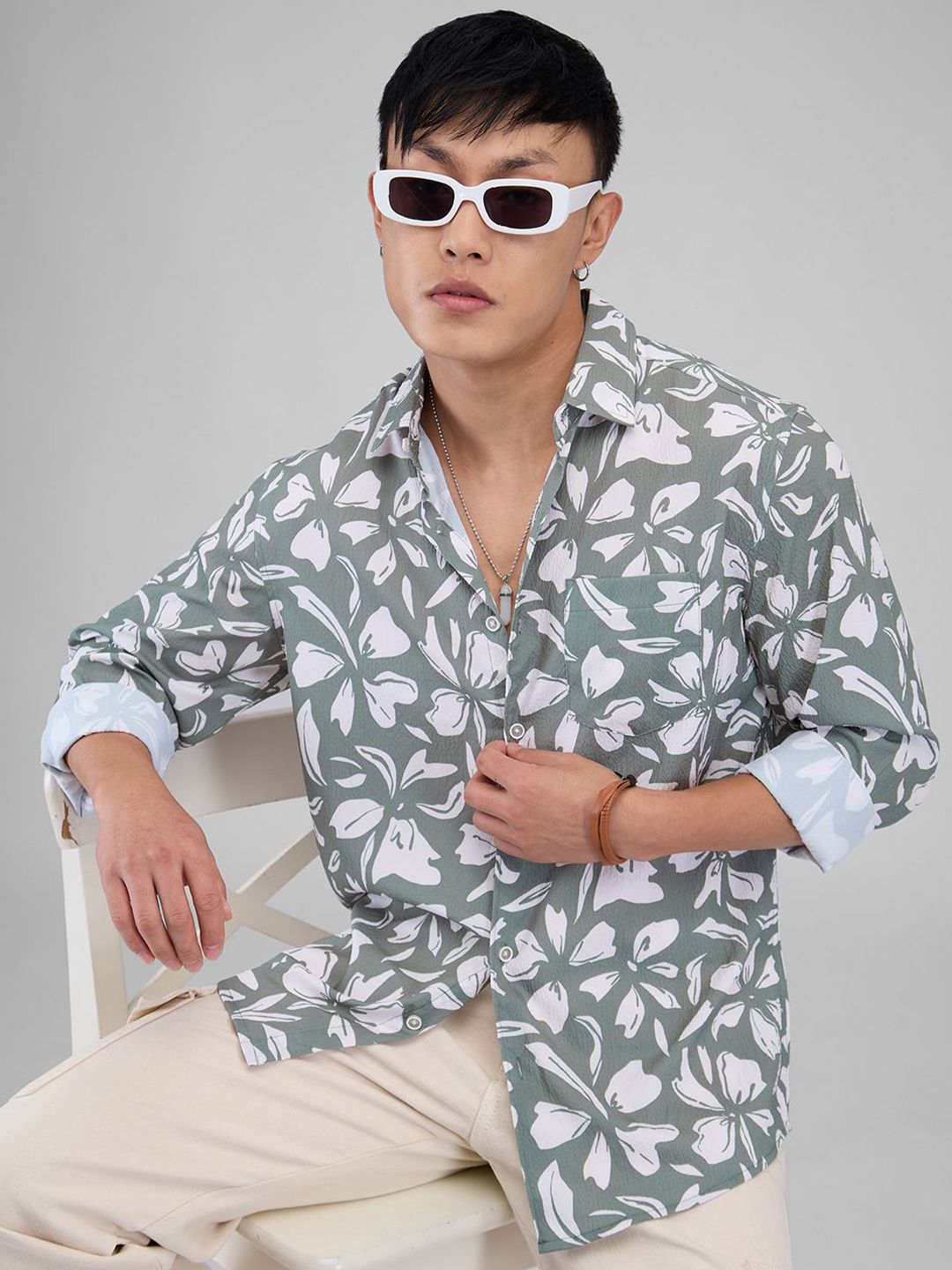VASTRADO Men Classic Cutaway Collar Floral Printed Slim Fit Casual Shirt