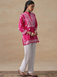 House of Chikankari Women Solid Fuchsia Embroidered Kurti