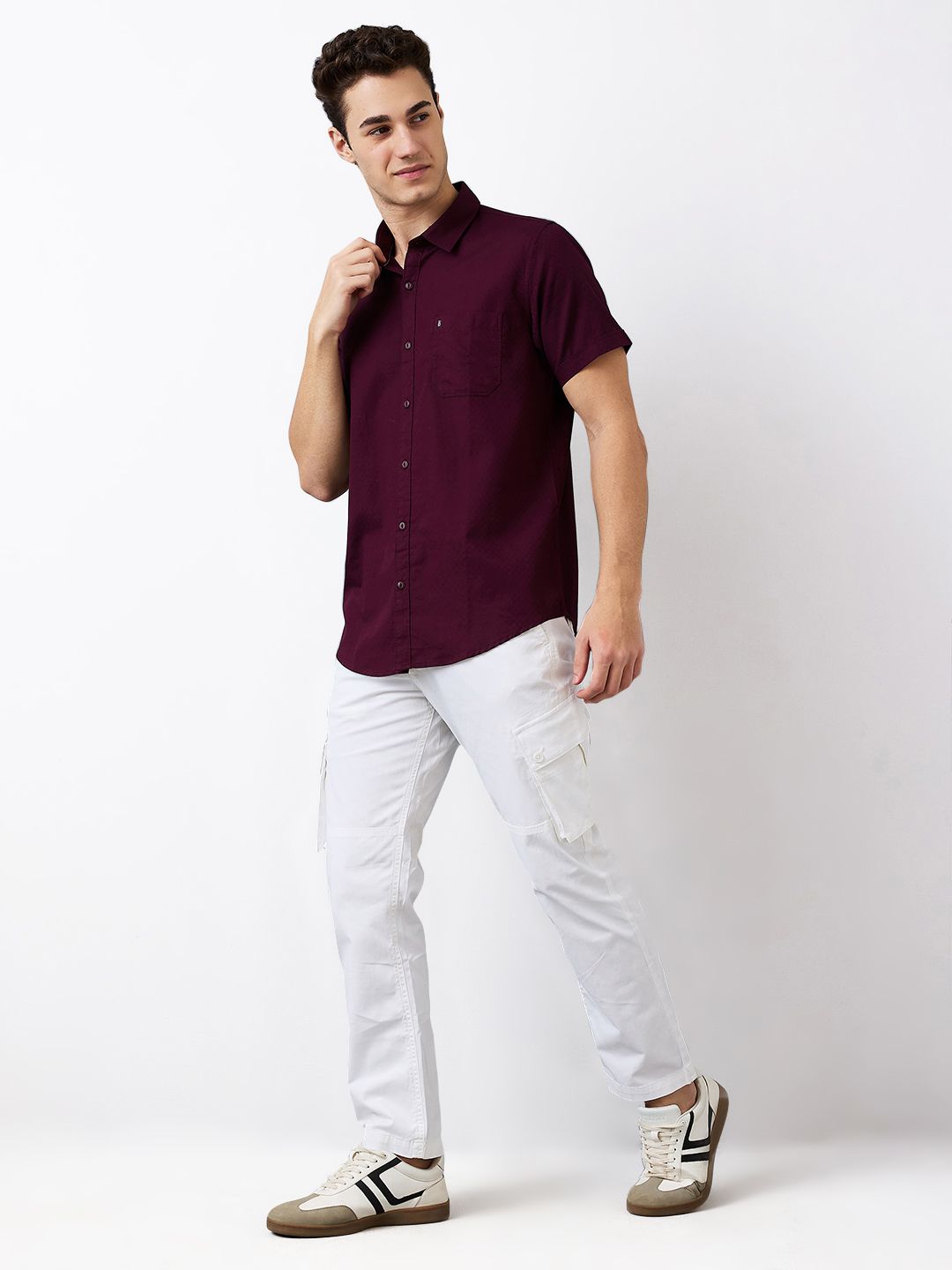 SPYKAR Men Spread Collar Solid Cotton Casual Shirt