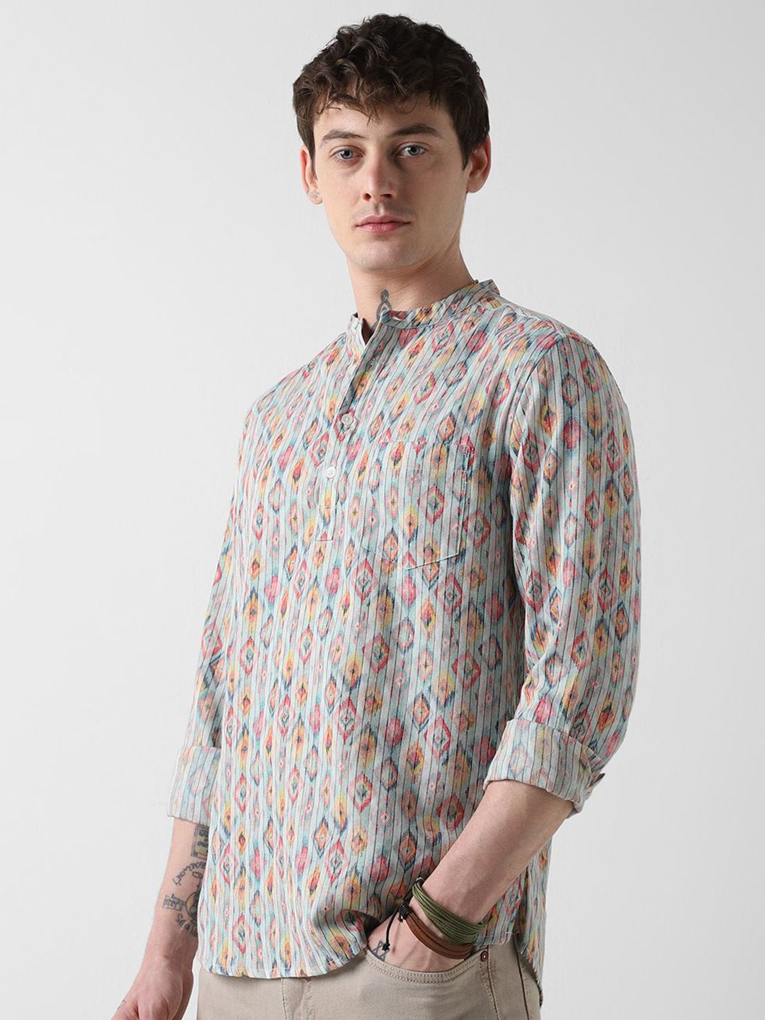 Vastrado Geometric Woven Design Mandarin Collar Lurus Pendek Kurta