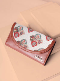 ZOUK Women Seashell Motif White Kyra Flap Wallet