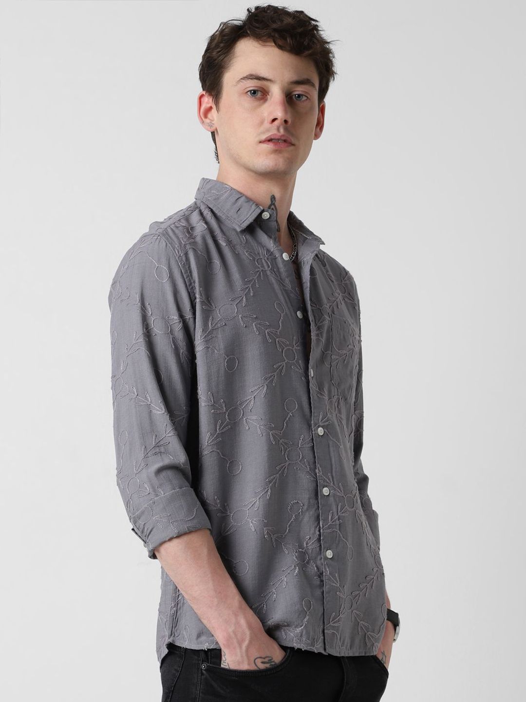 VASTRADO Men Classic Spread Collar Textured Solid Cotton Slim Fit Casual Shirt