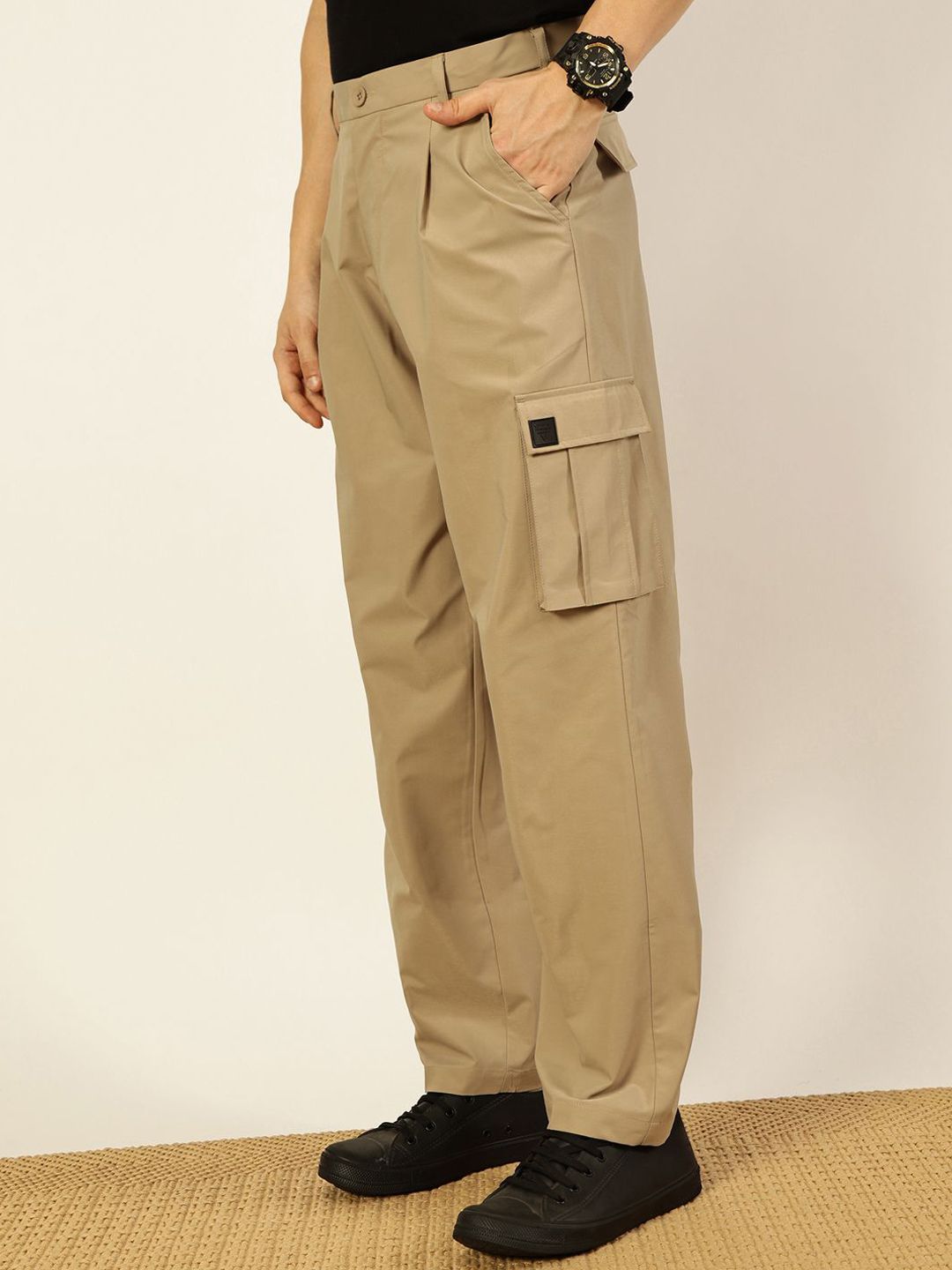 Thomas Scott Men Smart Loose Fit Mid-Rise Easy Wash Pleated Cargos Trousers