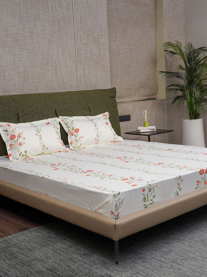 URBAN SPACE Peach-Coloured & White 200 TC Cotton Queen Bedsheet Set 1.27 m x 1.98 m