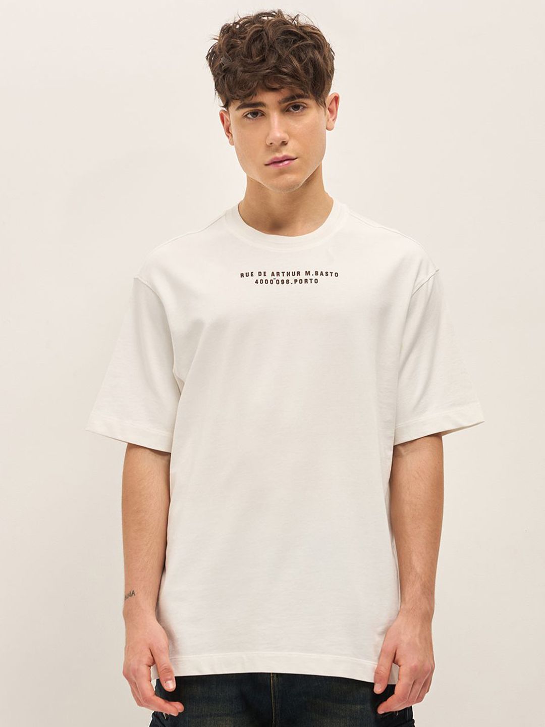 THE BEAR HOUSE Typography Printed Drop Shoulder Sleeves Cotton Oversized T-shirt