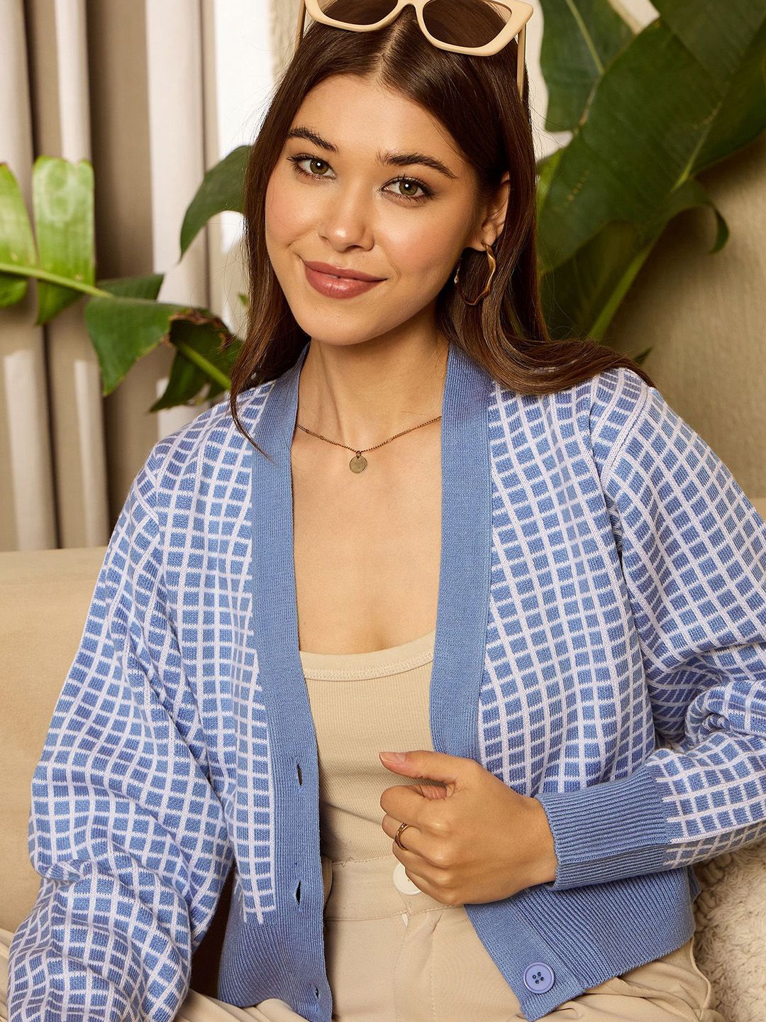 Berrylush Women Checked Crop Front Open Sweater