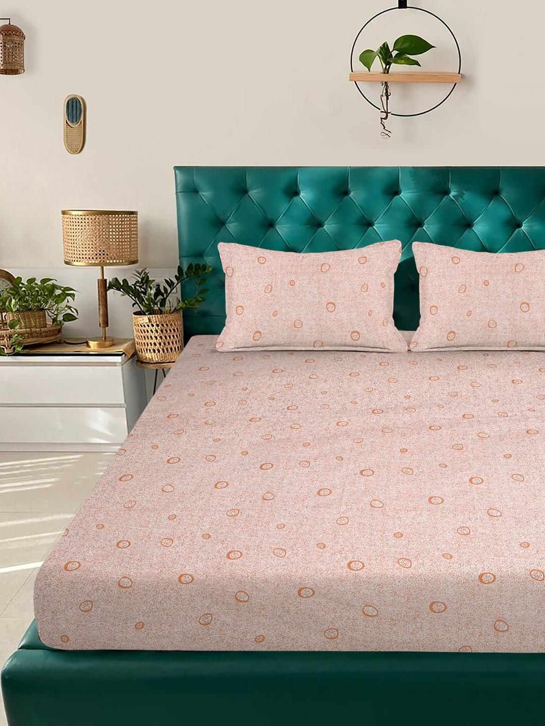 KLOTTHE Orange Geometric 300 TC King Bedsheet with 2 Pillow Covers