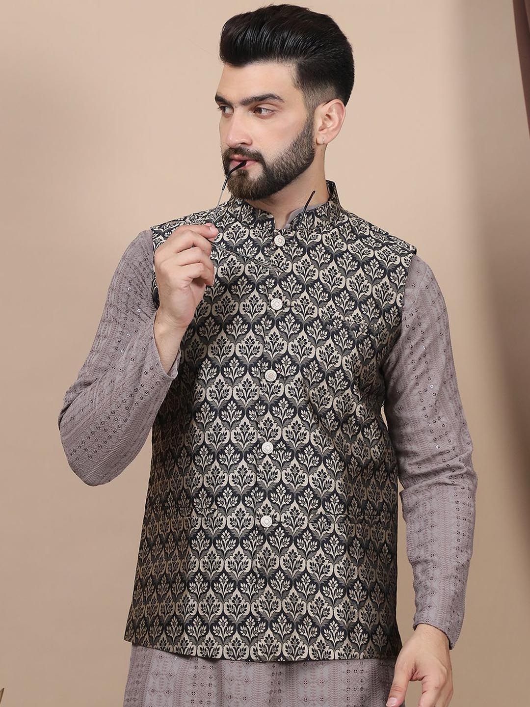 Kurta Lurus Kapas Tulen Sulam Bunga Anouk Dengan Jaket Churidar & Nehru