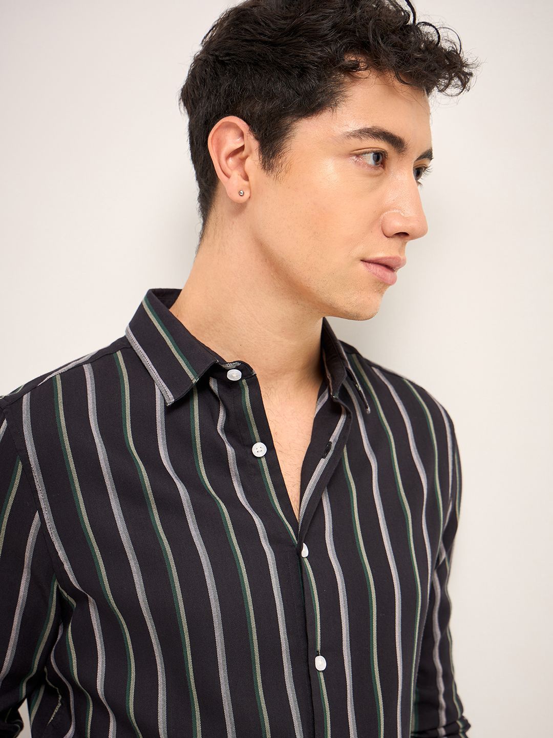 THE BEAR HOUSE Men Vertical Striped Cotton Slim Fit Casual Shirt