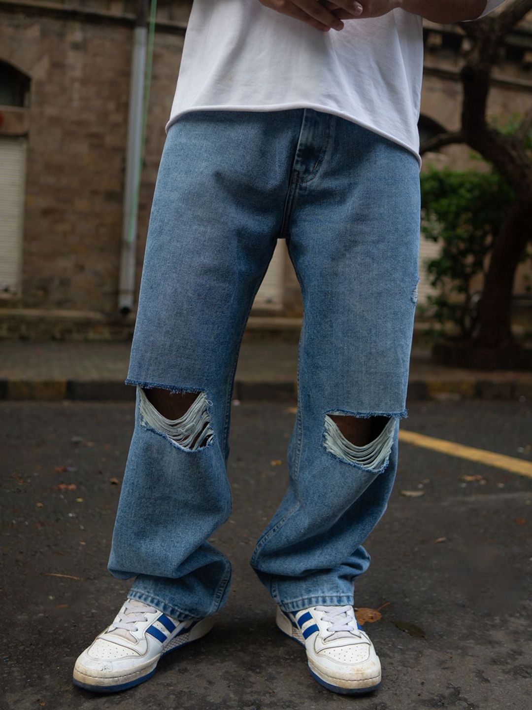 Powerlook Men Cotton Relaxed Fit Slash Knee Jeans