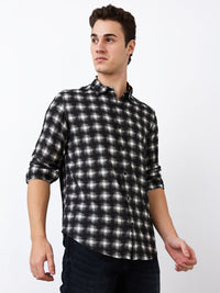 SPYKAR Men Spread Collar Checked Casual Shirt