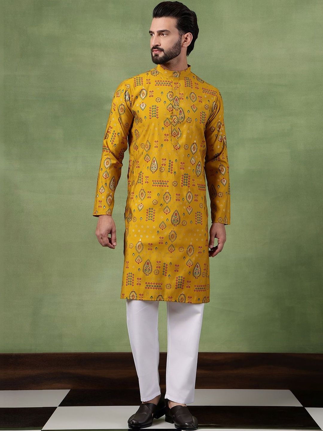 SOJANYA Men Bandhani Printed Kurta