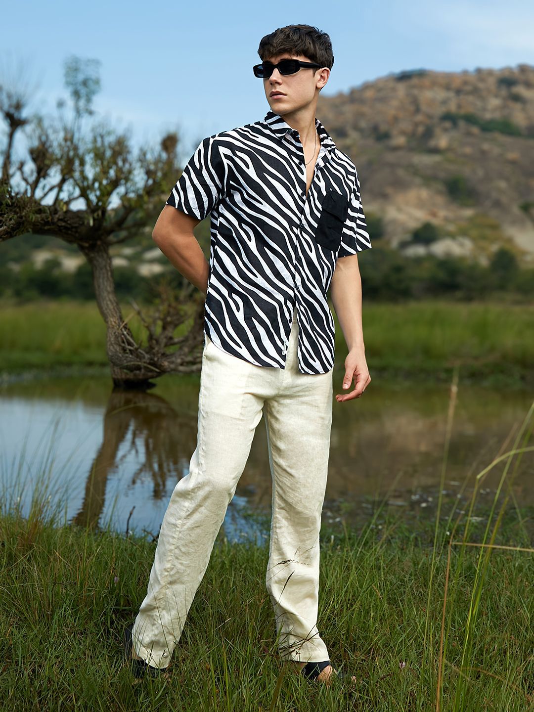 Campus Sutra Men Comfort Opaque Printed Casual Shirt