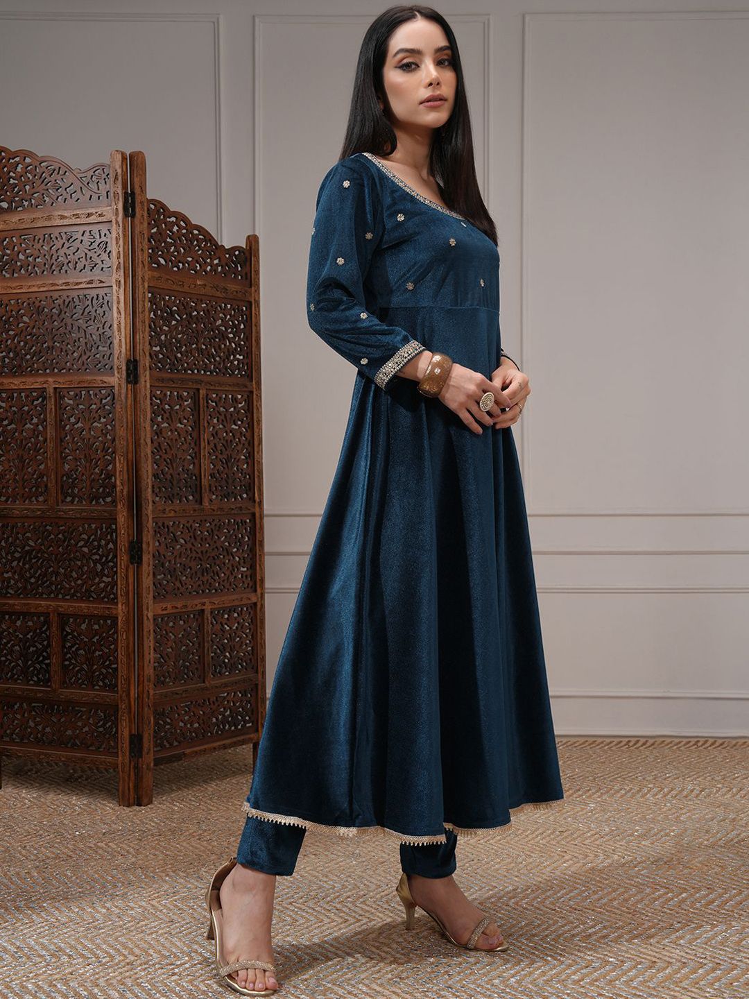 Vishudh Women Embroidered Velvet Umbrella Kurta With Slim Pants & Dupatta