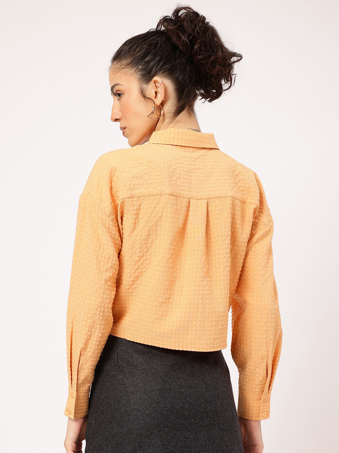 DressBerry Striking Silhouette Seersucker Shirt with Tie