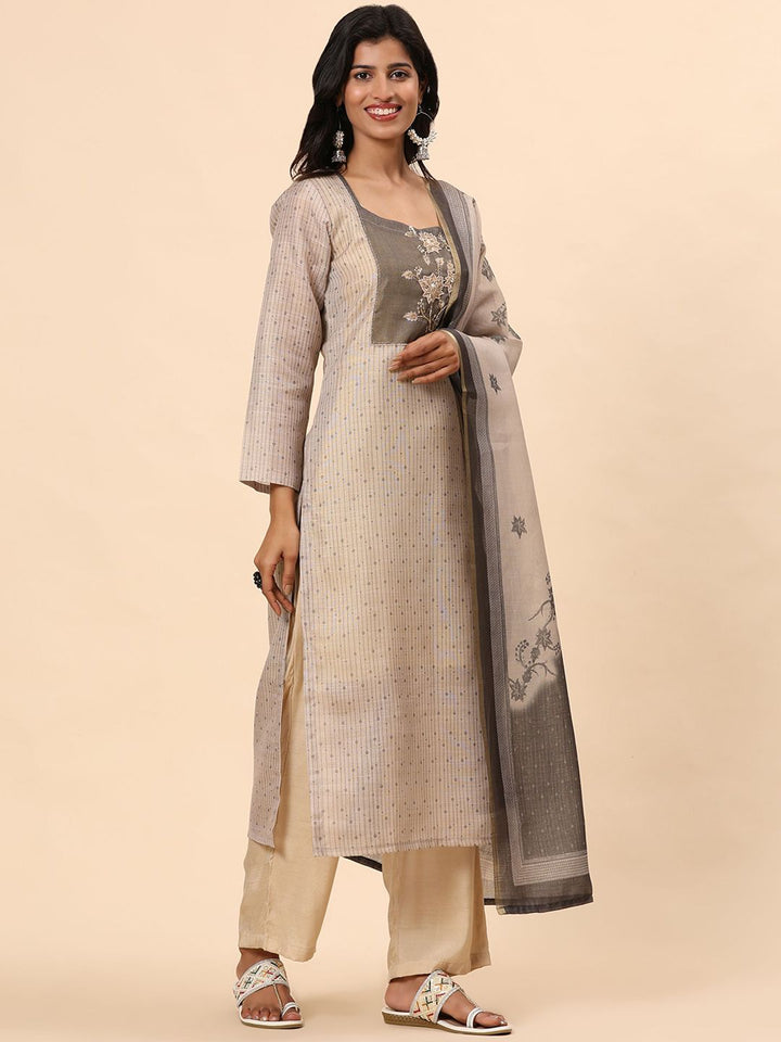 Mamicha Women Floral Embroidered Regular Pure Cotton Kurta with Palazzo & Dupatta