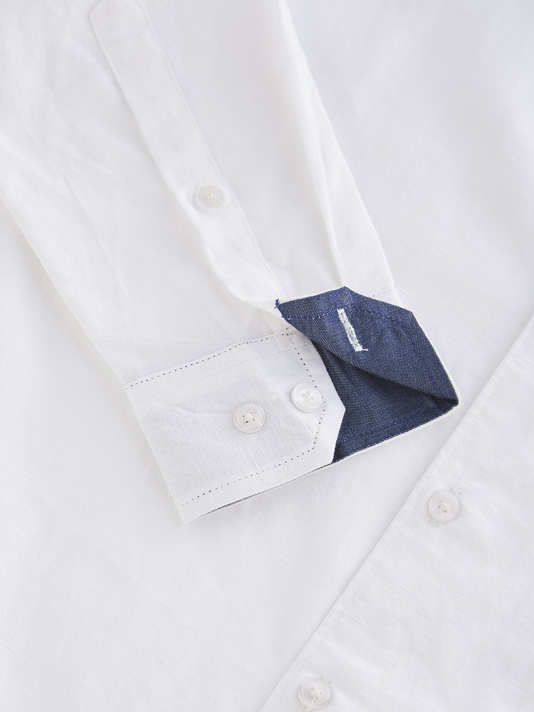 VASTRADO Men Classic Spread Collar Solid Cotton Slim Fit Casual Shirt