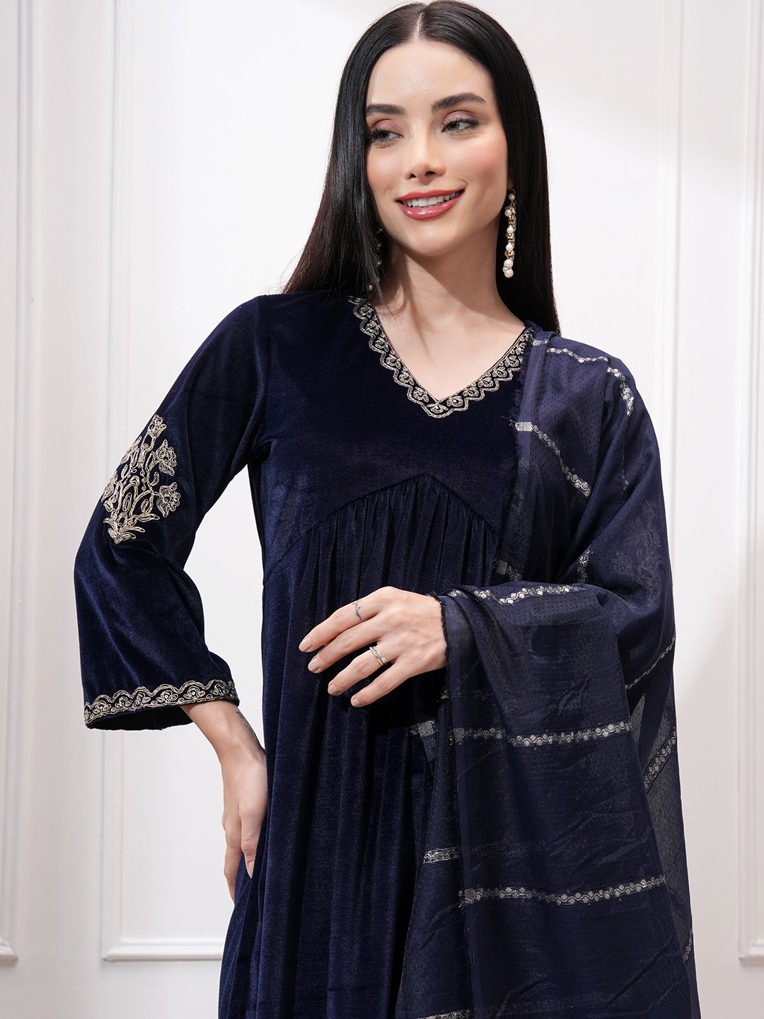 Vishudh Women Ethnic Motifs Embroidered Regular Kurta with Trousers & With Dupatta