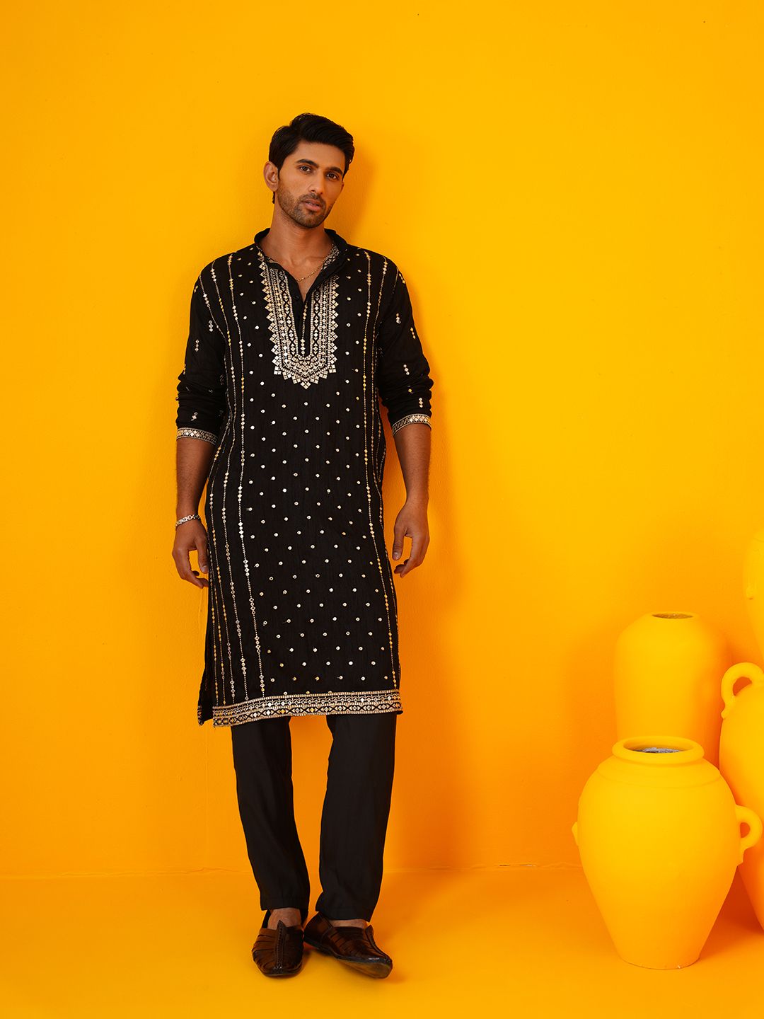 SOJANYA LUXE Geometric Embroidered Mandarin Collar Pure Silk Straight Kurta With Trouser
