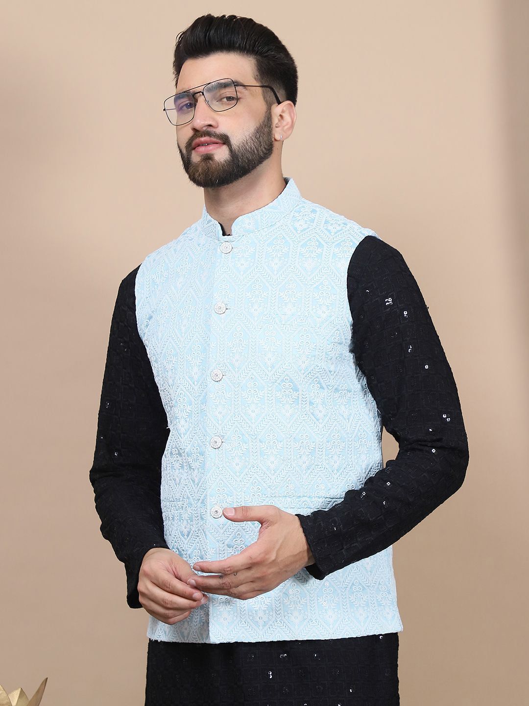 Anouk Black Floral Sulam Labuci Kapas Lurus Kurta & Jaket Churidar & Nehru