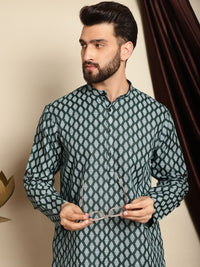 Kurta Kolar Jalur Bercetak Motif Etnik Anouk dengan Churidar
