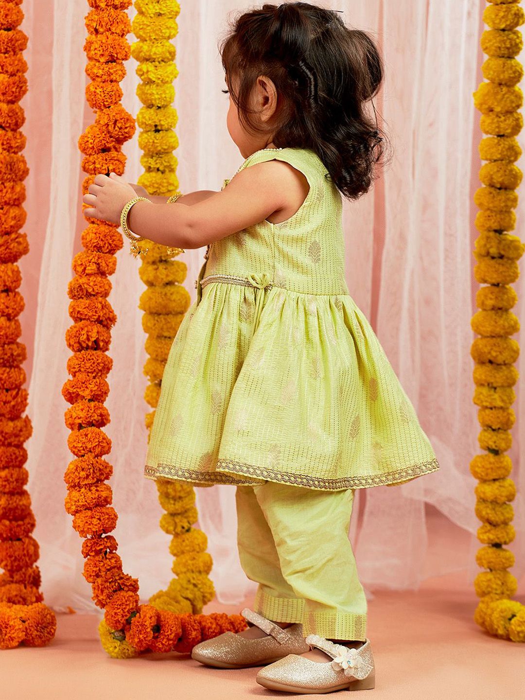 VASTRAMAY Girls Ethnic Motifs Woven Design Beaded Jacquard Anarkali Kurta With Trousers