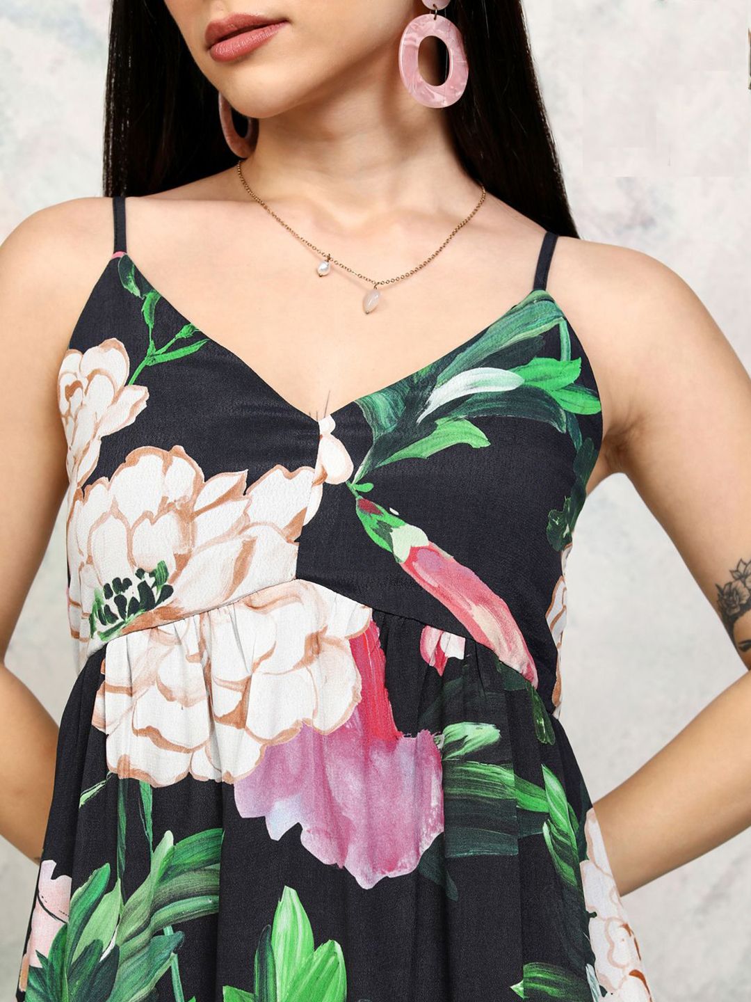 Vishudh Women Floral Printed Empire Maxi Dress