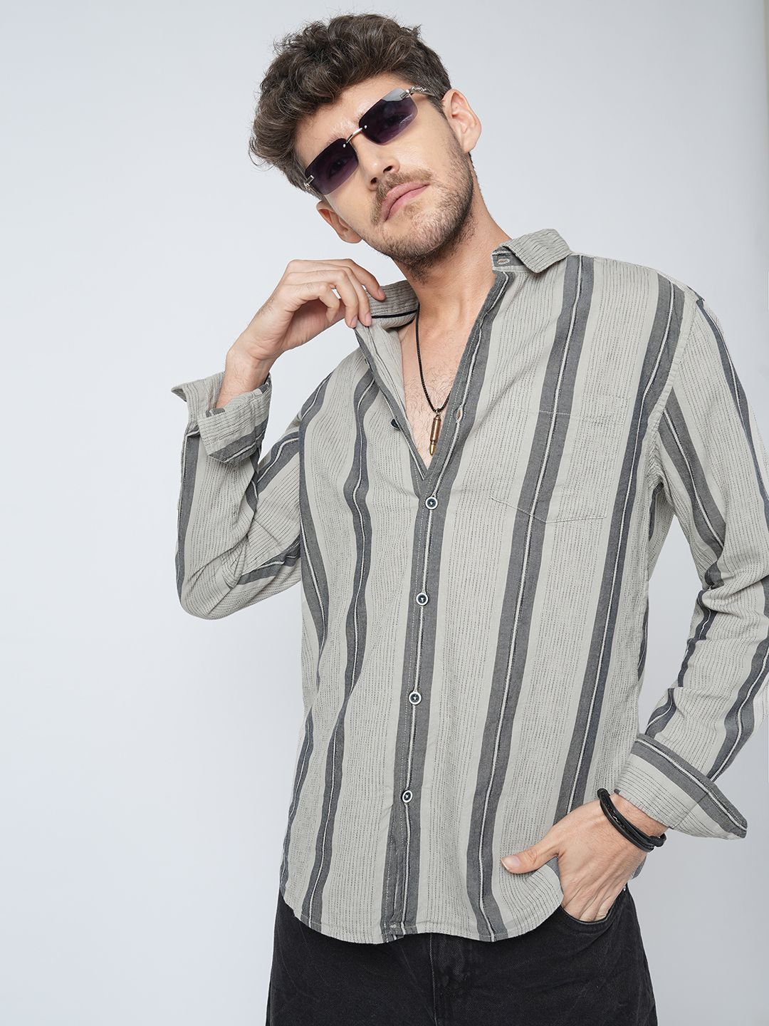 VASTRADO Men Classic Slim Fit Vertical Striped Cutaway Collar Cotton Casual Shirt