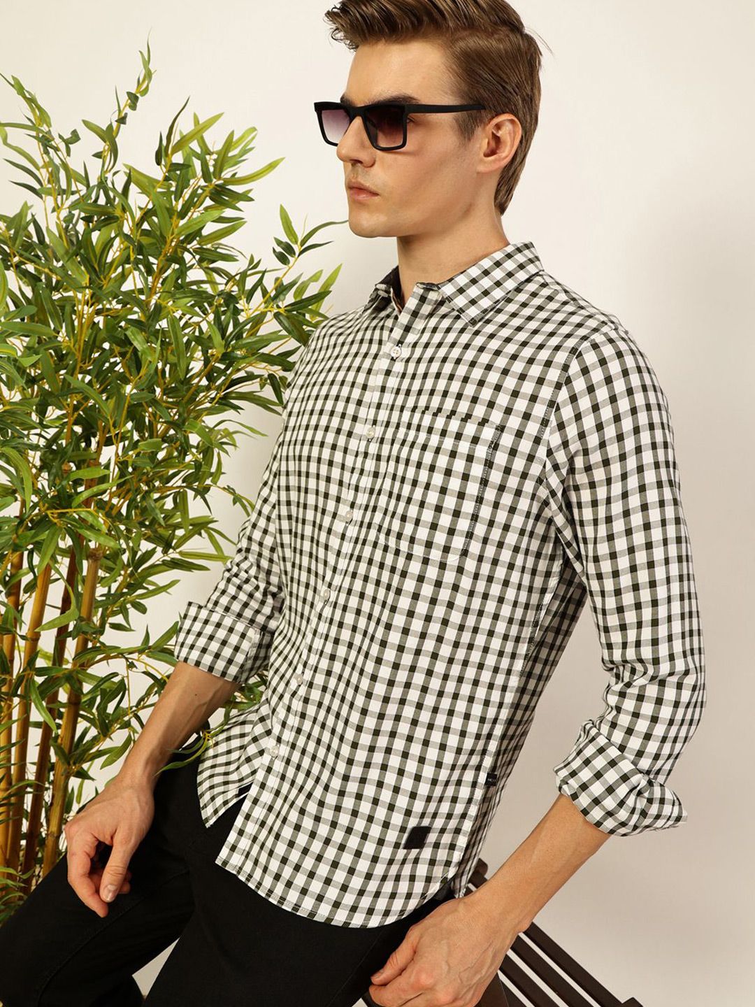 Thomas Scott Men Smart Spread Collar Micro Checked Cotton Slim Fit Casual Shirt
