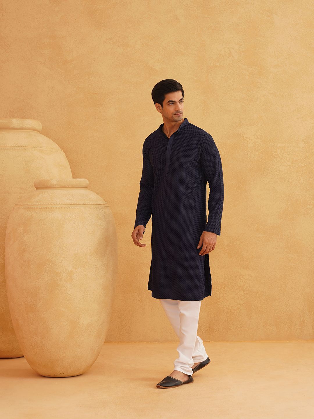 SOJANYA Geometric Embroidered Mandarin Collar Pure Cotton Straight Kurta