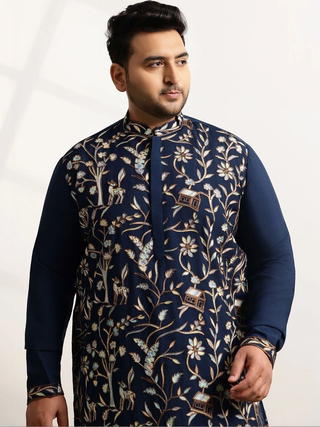 SOJANYA PLUS Men Floral Embroidered Regular Thread Work Kurta with Pyjamas