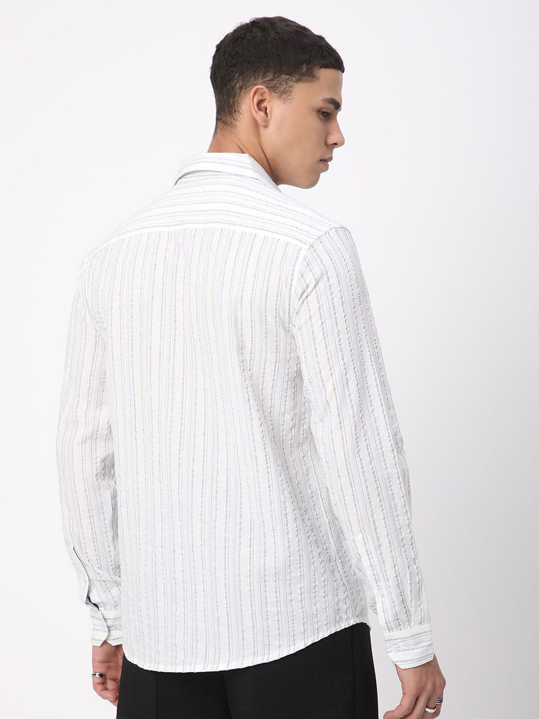 VASTRADO Men Classic Slim Fit Spread Collar Vertical Striped Cotton Casual Shirt