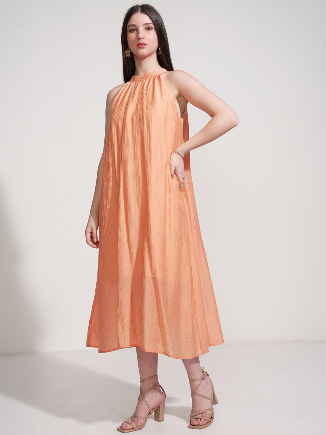 ESPYR By Tokyo Talkies Halter Neck Fit And Flare Maxi Dress