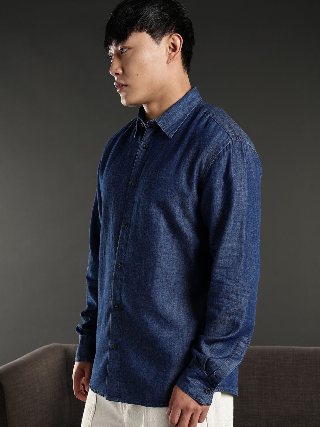 Eszett Graphic Printed Spread Collar Denim Casual Shirt