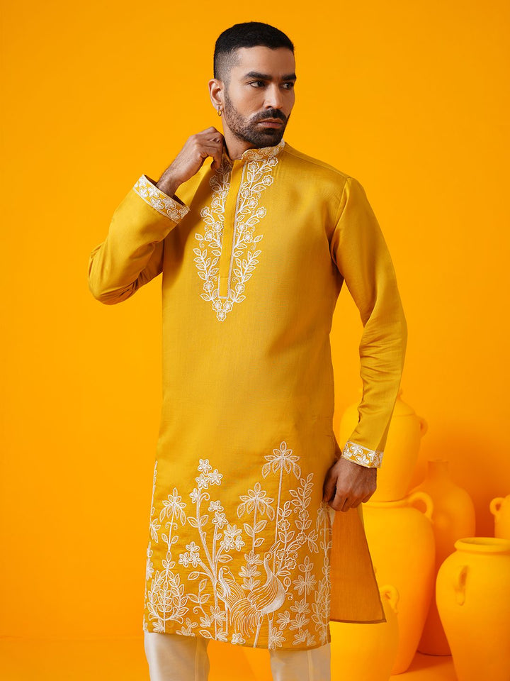SOJANYA LUXE Floral Embroidered Mandarin Collar Straight Kurta With Trouser