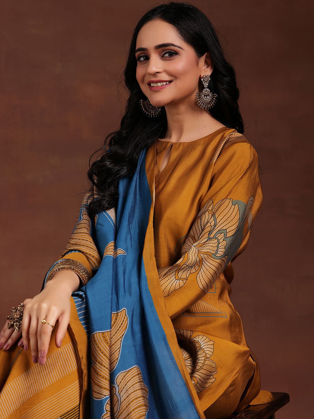 Libas Women Floral Printed Regular Kurta with Trousers & With Dupatta