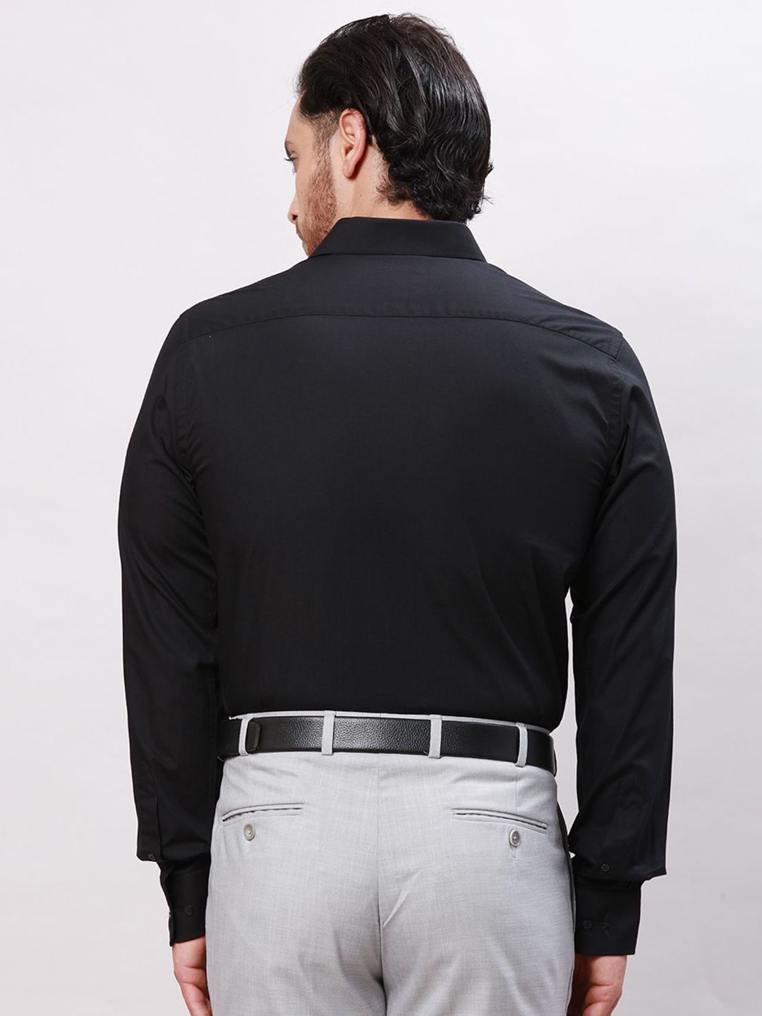 Park Avenue Men Cutaway Collar Solid Cotton Slim Fit Formal Shirt