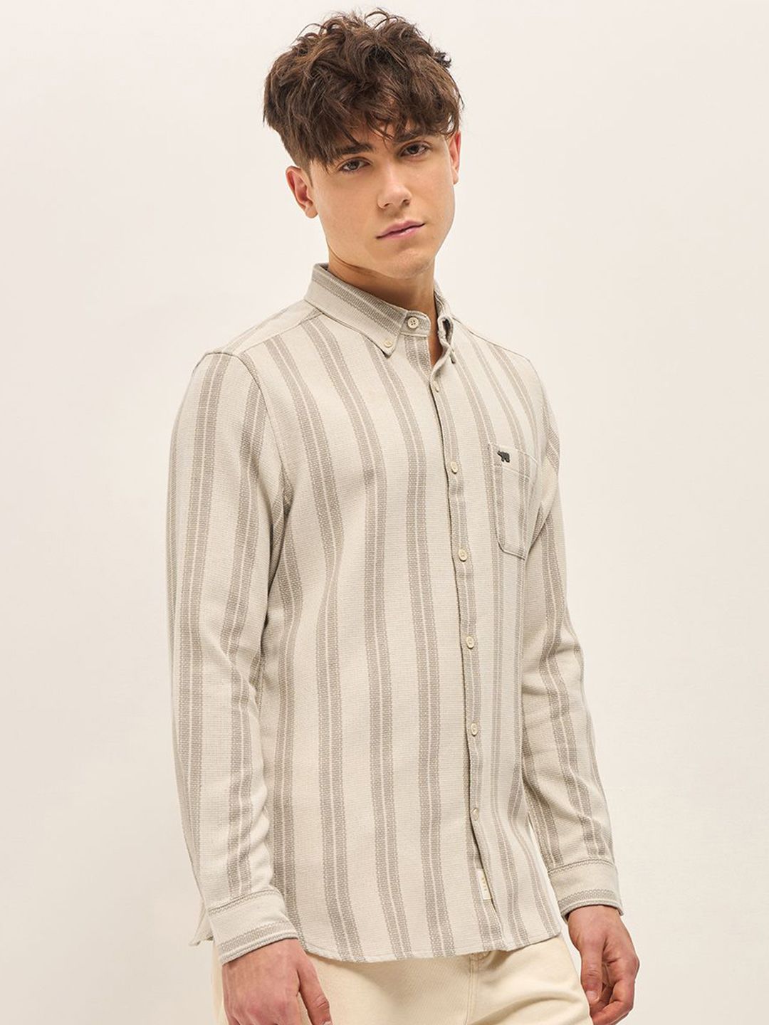THE BEAR HOUSE Men Button-Down Collar Vertical Striped Slim Fit Casual Shirt