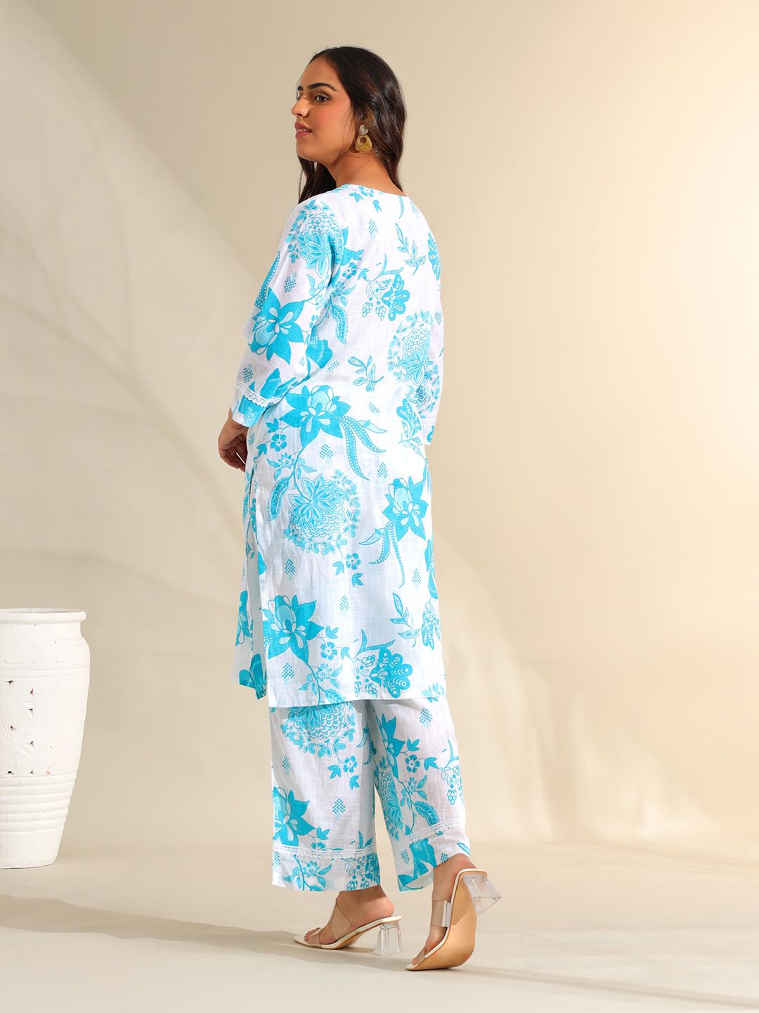 Mamicha Women Floral Printed Regular Pure Cotton Kurta with Palazzos