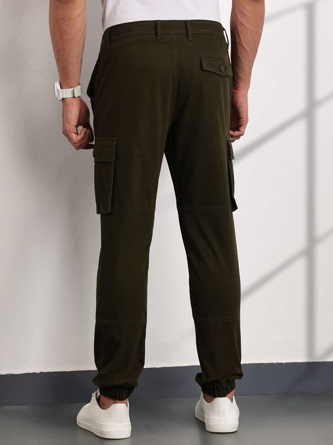 Thomas Scott Men Smart Slim Fit Easy Wash Cargos Trousers