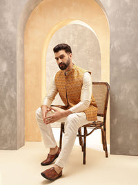 Anouk Beige Woven Design Jacquard Silk Straight Kurta Dengan Piyama Dan Jaket Nehru