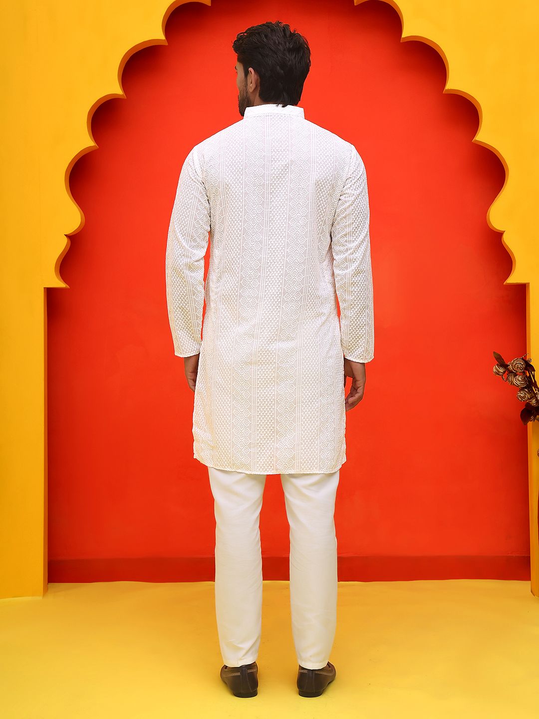Jompers Men Embroidered Regular Chikankari Pure Cotton Kurta with Churidar