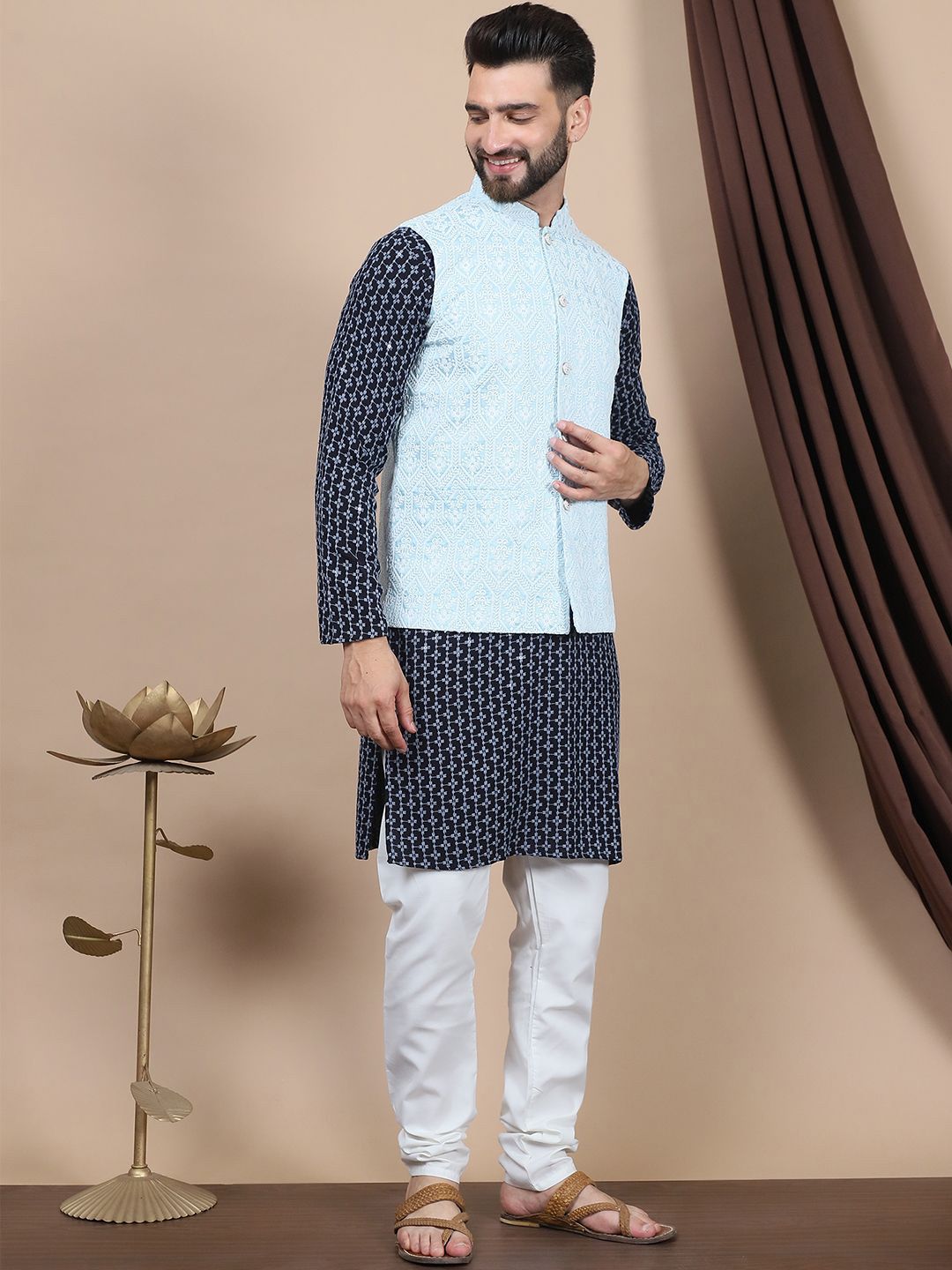 Motif Etnik Kelabu Anouk Bersulam Kapas Tulen Kurta Lurus & Jaket Churidar & Nehru