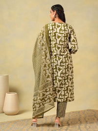 Mamicha Women Printed Regular Thread Work Pure Cotton Kurta with Trousers & With Dupatta
